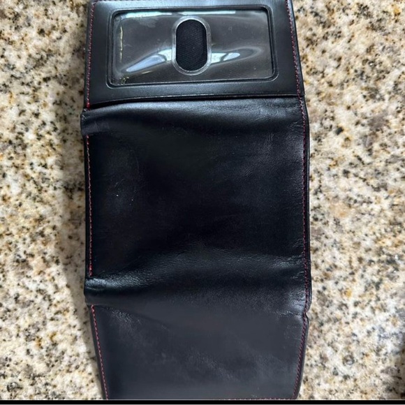 Roundtree & Yorke tri-fold wallet - Picture 15 of 15